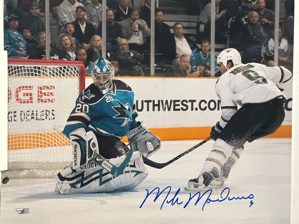 Fanatics Mike Modano Signed 16x20 Photo Scoring Goal HOF Dallas Stars - Image 2 of 4