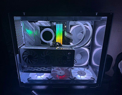 Custom/Whitebox White RGB Gaming Desktop Tower w/ Liquid Cooling
