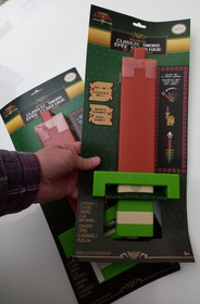 TWO OFFICIAL NINTENDO LEGEND OF ZELDA CLASSIC SWORDS NES 8 BIT RETRO WITH SOUNDS