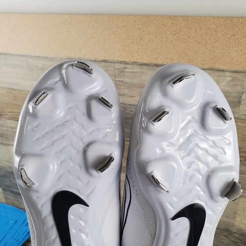 Nike Hyperdiamond 4 Pro Womens Shoes Sz 8.5 White Black Lace-Up Soccer Cleats - Picture 11 of 12