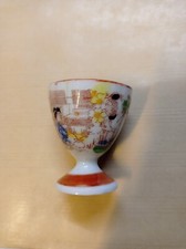 Coquetier en porcelaine du