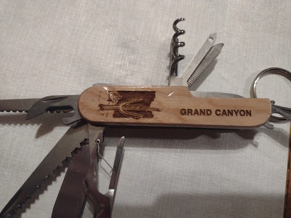 Multi Tool Pocket Knife Engraved  Grand Canyon. H75