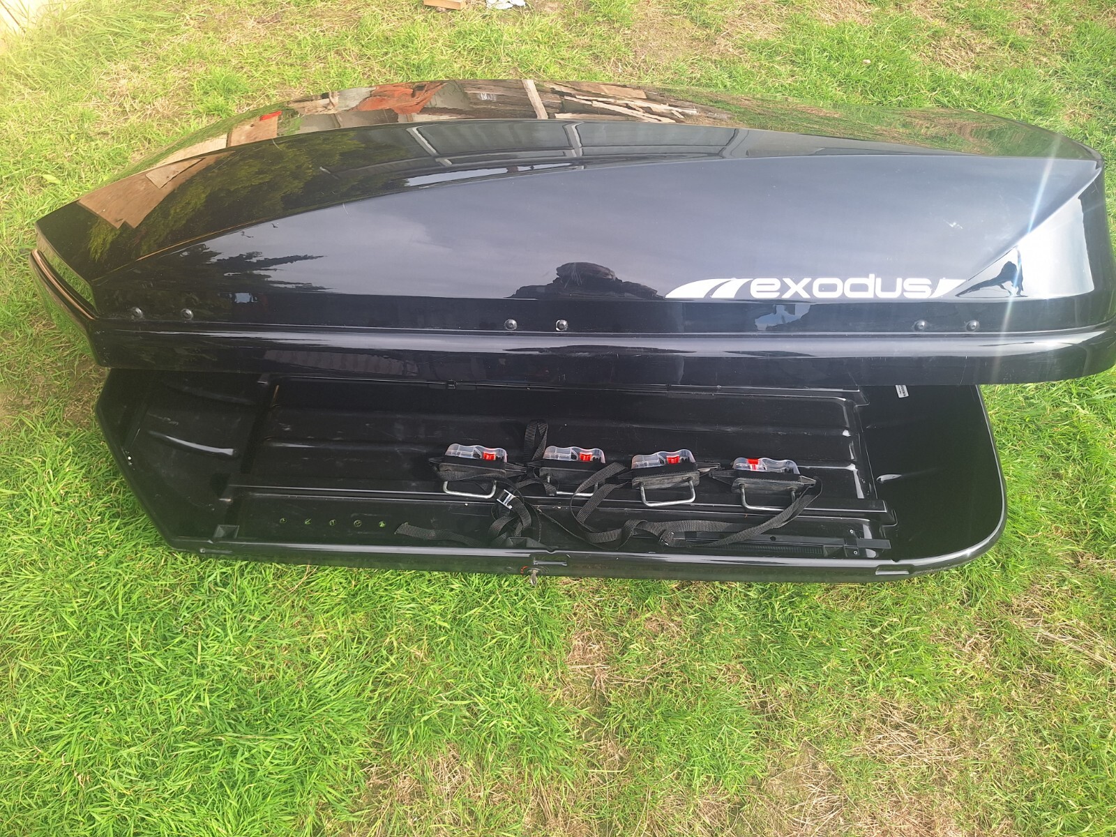 Exodus Roof Box 470L with keys used condition eBay