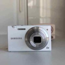 Samsung MV800 Flip-out Touch Screen Vlog Compact Digital Camera 16MP