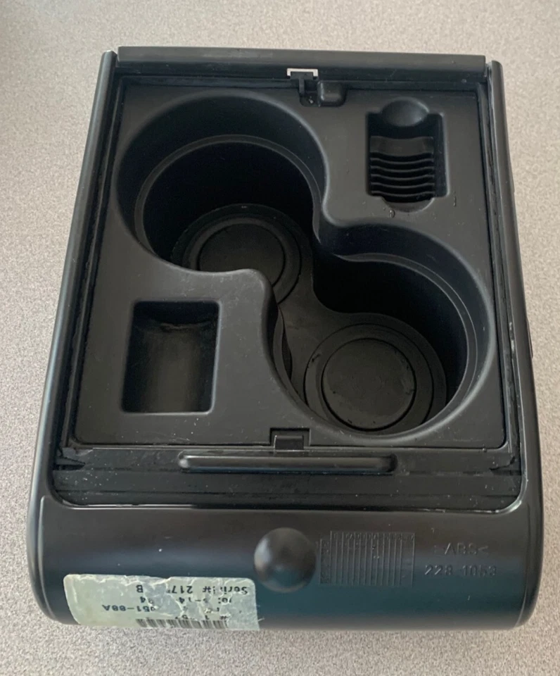 04-07 CADILLAC SRX CONSOLA CENTRAL DELANTERA PORTAVASOS 228-1053/228-1052 USADO OEM Foto 2 de 4