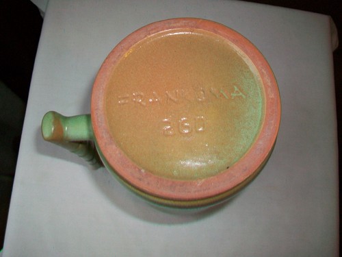 VINTAGE FRANKOMA POTTERY LAZY BONES 32 oz. PITCHER # 26D PRAIRIE GREEN EXLNT. - Picture 6 of 12