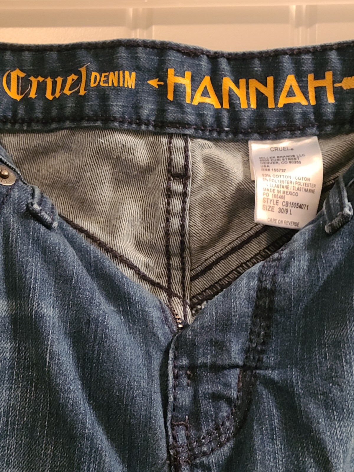 womens cruel da I’m Hannah jeans size 9 long. Never worn in good condition image 4