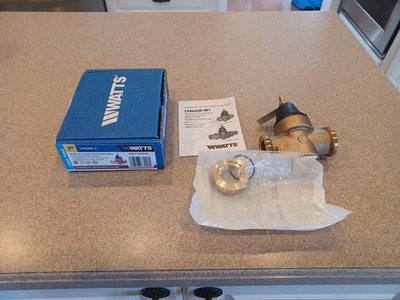 Watts In-Line Water Pressure Reducing Valve (Female, Brass, Lead Free) LFN45BUM1