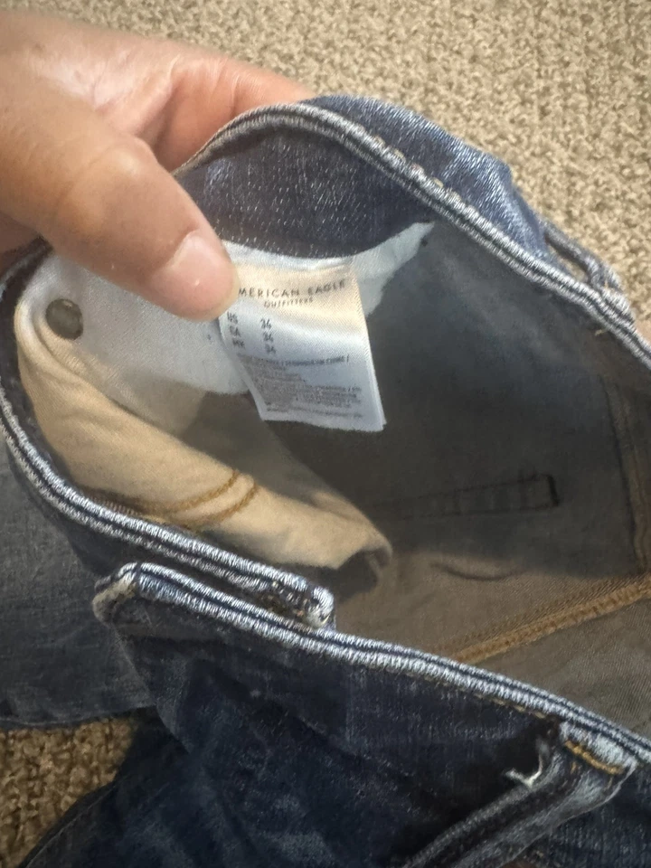 American Eagle Men's Size 34 Distressed Denim AirFlex Bermuda Shorts Stretch - Image 3 of 4