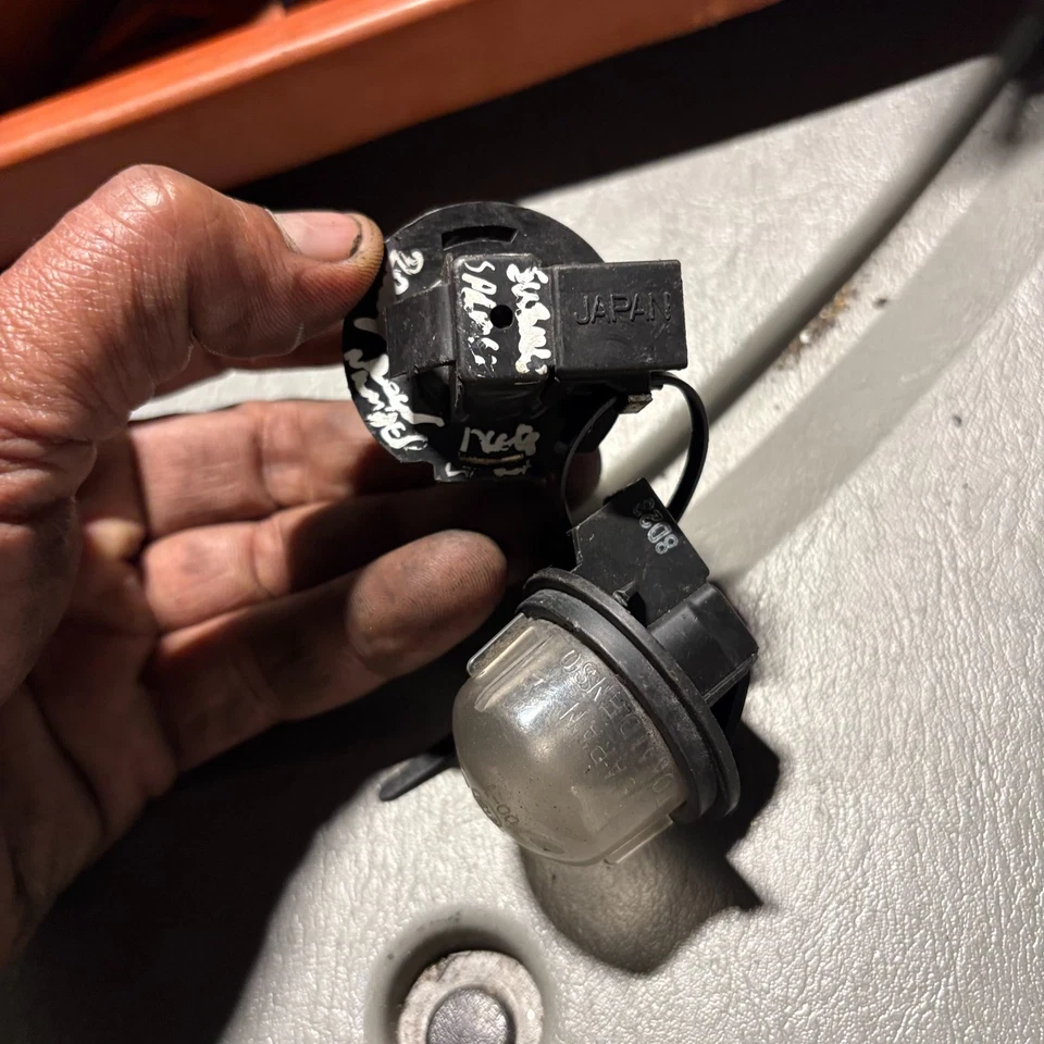 Suzuki Splash 2008-2014 Rear Number Plate Light - Image 3 of 4