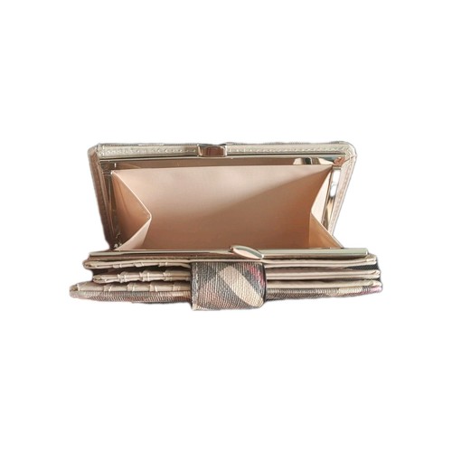 Abbey Indexer Plaid Snap Closure Wallet - Picture 4 of 4
