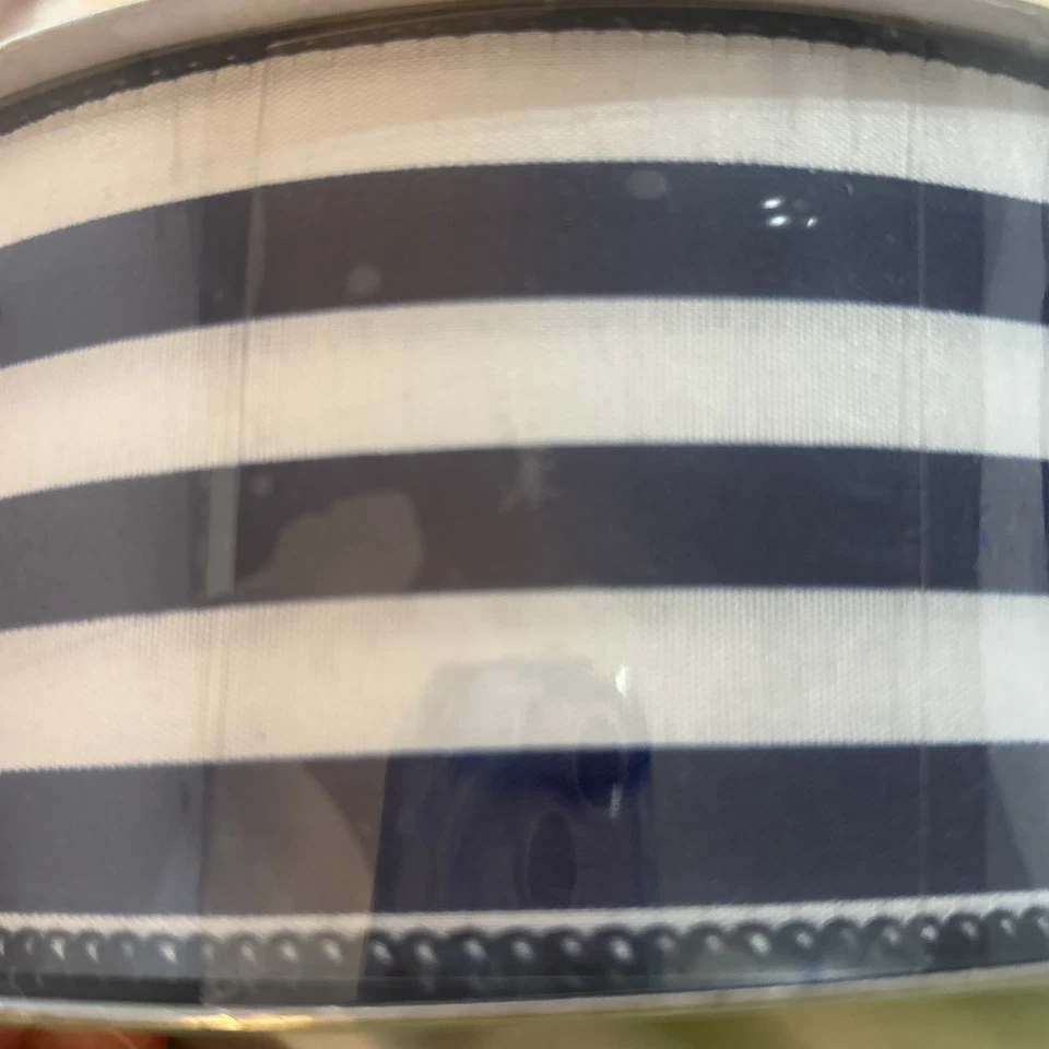 5 yardas. CINTA BORDE ALAMBRE RAYAS AZUL MARINO Y BLANCO 2 1/2" Ancho Foto 4 de 4