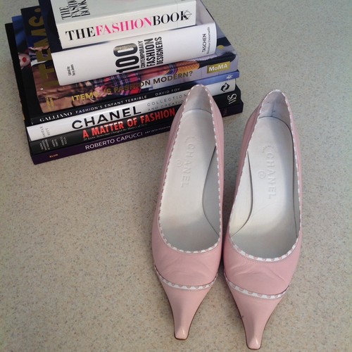 CHANEL Heels 38.5 Pink White Leather Pointed Toe Polka Dot Kitten Slip On  VTG NR | eBay