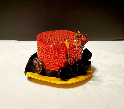 Disney Parks Alice in Wonderland Queen of Hearts Hat  display picture 3