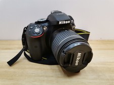Produktbild - Nikon D5300 Digital SLR Kamera + 18-55mm Objektiv + Tragetasche (ohne OVP)