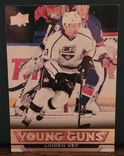2013-14 Upper Deck #465 Linden Vey Young Guns RC Not Mint