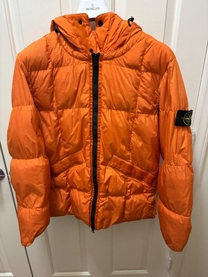 AUTH STONE ISLAND CRINKLE REPS NY DOWN PUFFER JACKET ORANGE (SIZE LARGE)