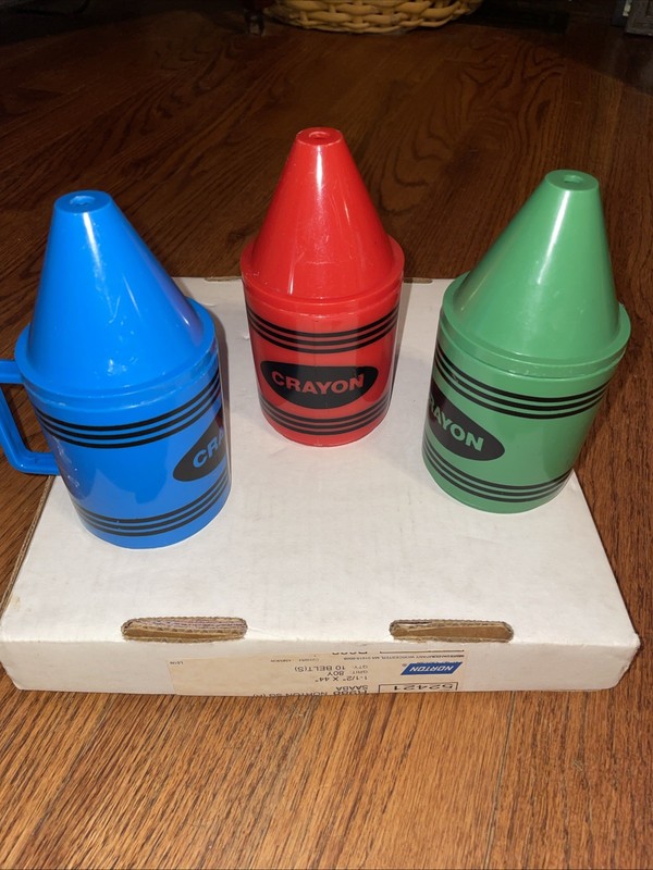 Crayon mugs set of 3 vintage no straws GUC