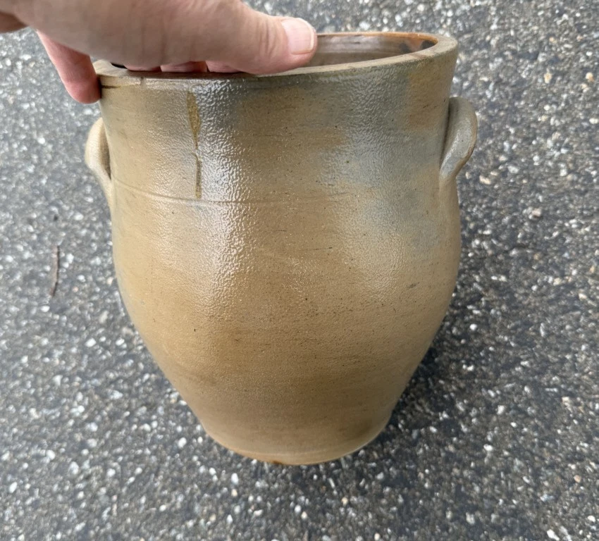 Vasija de gres cocina rural siglo XIX con decoración de flores azul cobalto sin firmar. Foto 2 de 4