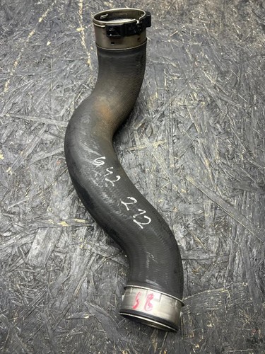 Mercedes-Benz E C207 W207 2012 Diesel 195kW Schlauch Leitung Ladeluftkühler