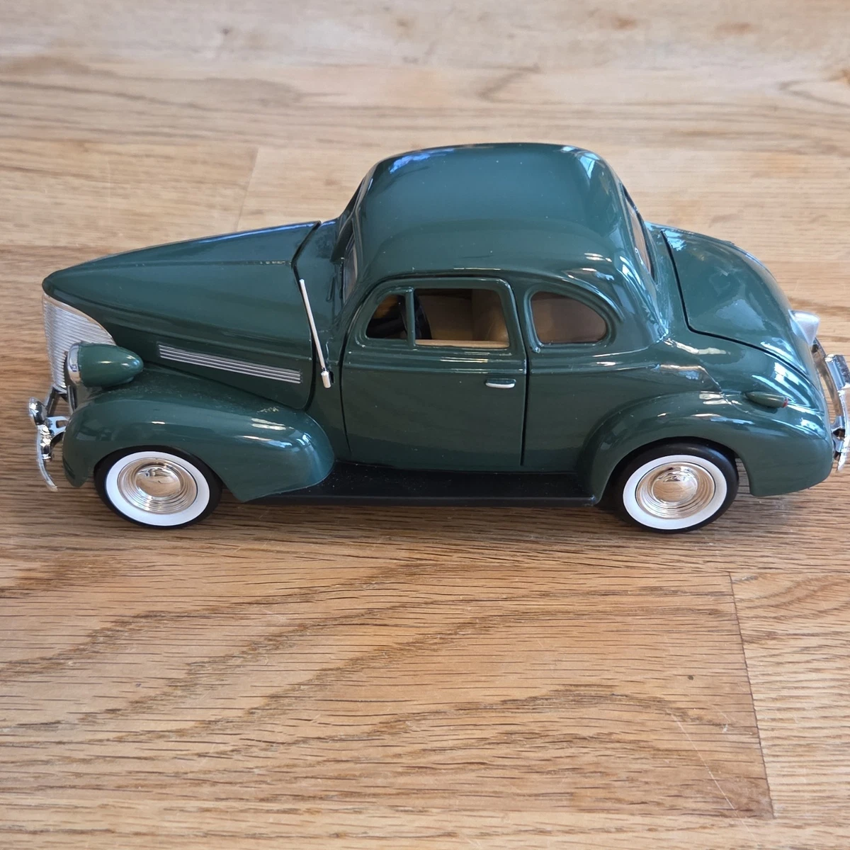Chevrolet 1939 Vehicle Year Vintage Manufacture Diecast Cars