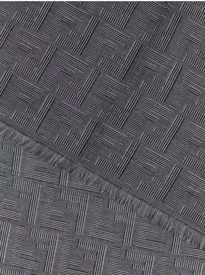 Fular bordado mezcla lana reversible fendi Foto 2 de 2