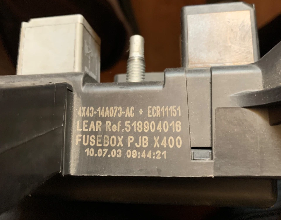 Scatola fusibili Jaguar X-type 2.0 D 4x43-14A073-AC PJB X400 - Immagine 2 di 4