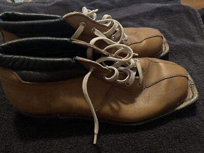 Norrona Vintage cross country leather ski boots size about 9  display picture 1