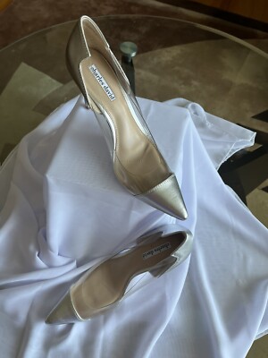 Beautiful Women s Charles And David silver shoe size 8. Perfect for day or night