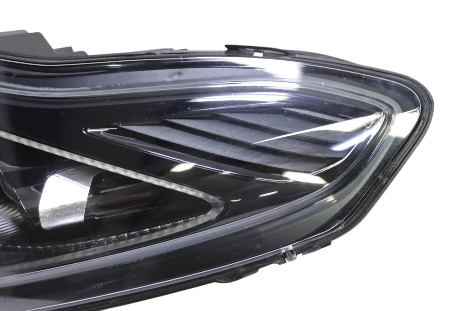 Aston Martin DB11 Front Left Driver Side LED Headlight Lamp 2017 - 2023 OEM