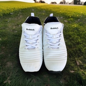 Preowned Riddell Edge Low Football Men's Shoes, Size 8 Excellent Conditions