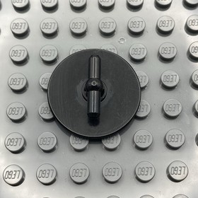 LEGO Viking 3x3 Shield Red Black Curly Pattern Minifigure Accessory 2723pb0004