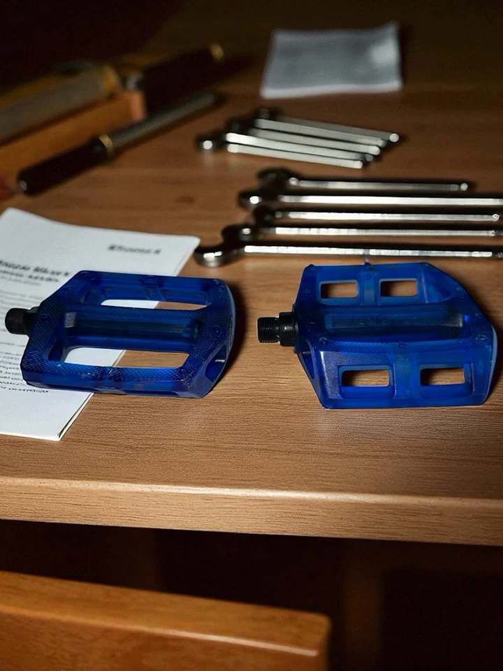 Pedales Bicicleta Animal BMX Anthony Hamilton 9/16 PC Azul Transparente Foto 3 de 4