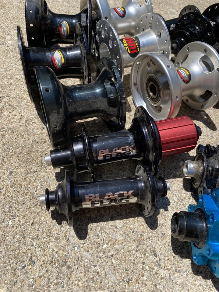 Lote De 15 Bujes Sun Ringlé Bontrager Delanteros Traseros MTB Pulgas Disco Llanta Piezas Reconstrucción Foto 3 de 4