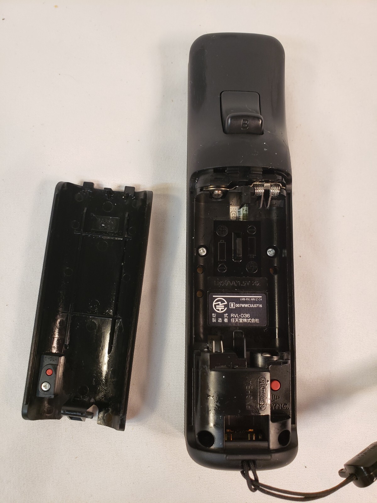 Official Nintendo Wii Remote Motion Plus RVL036 & Nunchuck RVL004