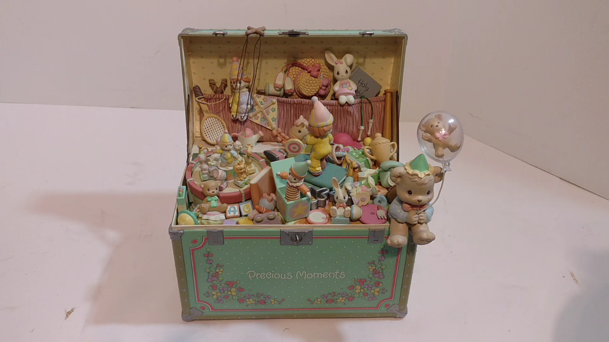 Enesco Precious Moments Toy Chest Motion Music Box My Favorite