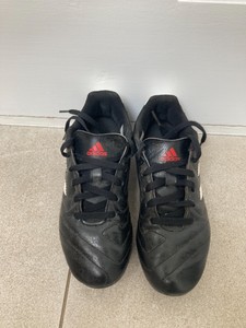 black football boots size 2