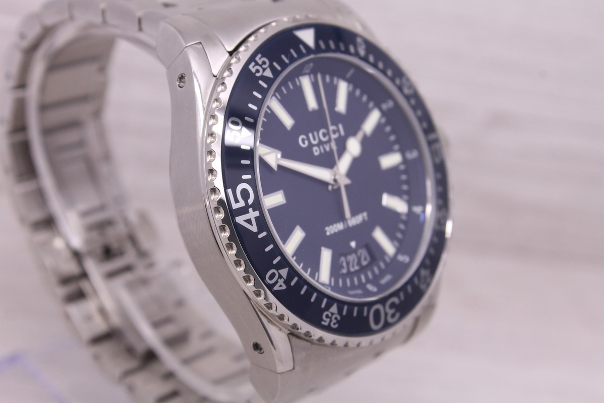 Gucci 200M Diver 45mm Stainless Steel Mens Quartz Watch w