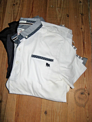 KAUM BENUTZTES JUNGEN BEKLEIDUNGSPAKET 3 POLO-T-SHIRTS CHINOS SHORTS SCHLAFANZÜGE ALTER 13-14