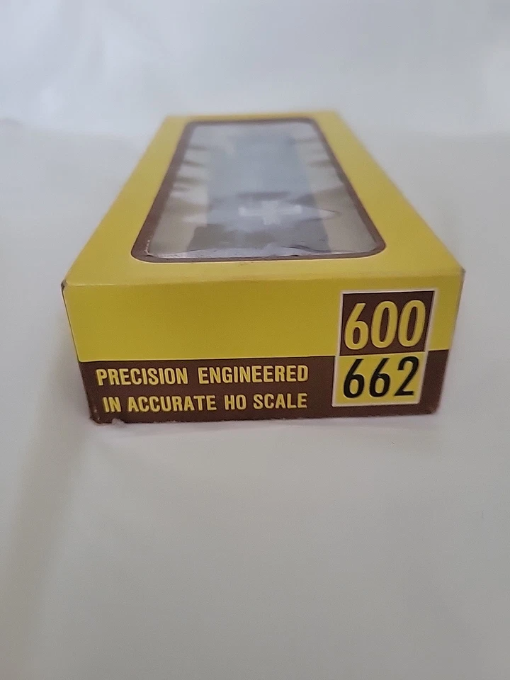 Model Power 4-Bay Hopper Car In HO Scale - Image 3 of 4