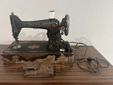 Antique Singer Model 66 Red Eye Motor Driven Sewing Machine W Hard Case 1921