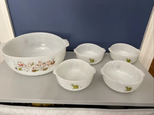 Anchoring Hocking Fire King B.C. bowls