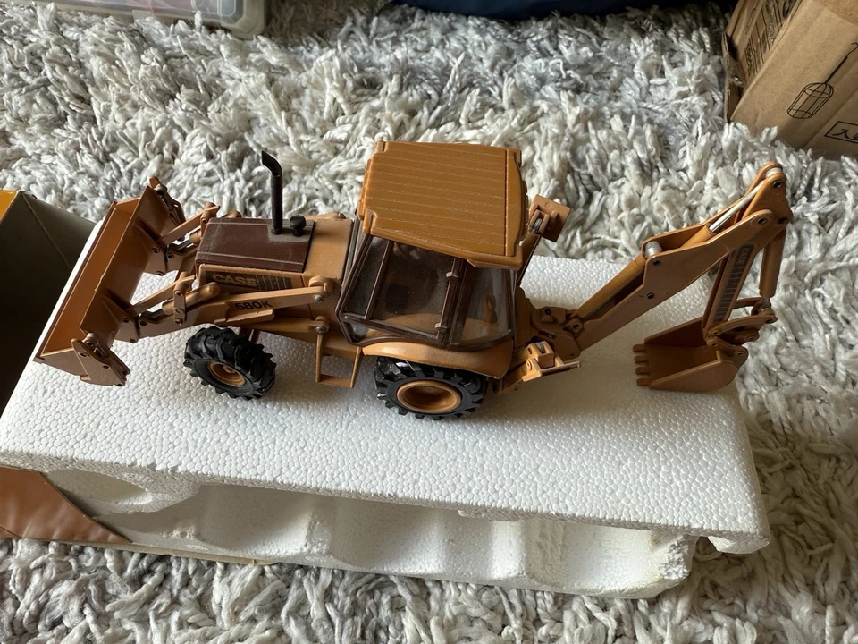 Rare! 1:35 Scale Case 580K Backhoe Loader - CONEXPO 87 - Image 2 of 3