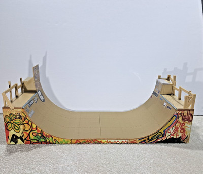 Tech Deck Finger Board Tony Hawk Spin Master Half Pipe Graffiti