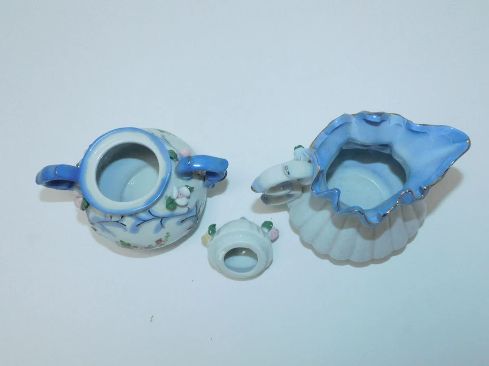 Antiguo azucarero decorativo vintage 1974 pintado a mano y crema con flores. Azul Foto 3 de 4