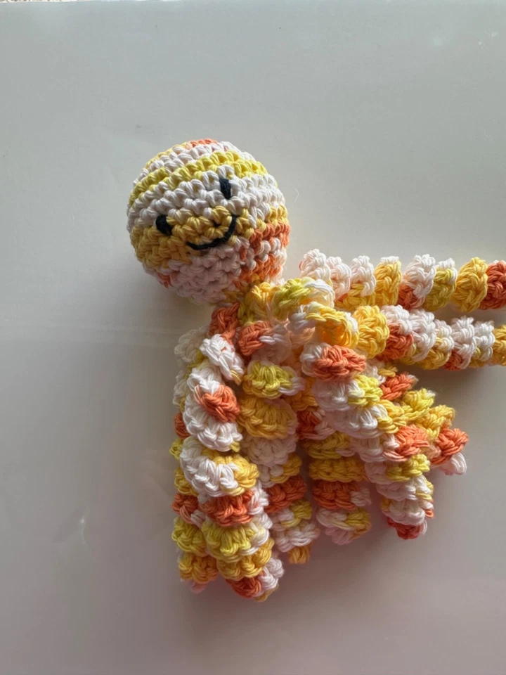 Вязание крючком осьминог для недоношенных детей отделение интенсивной терапии, осьминог в белый, оранжевый и желтый - Изображение 3 из 4