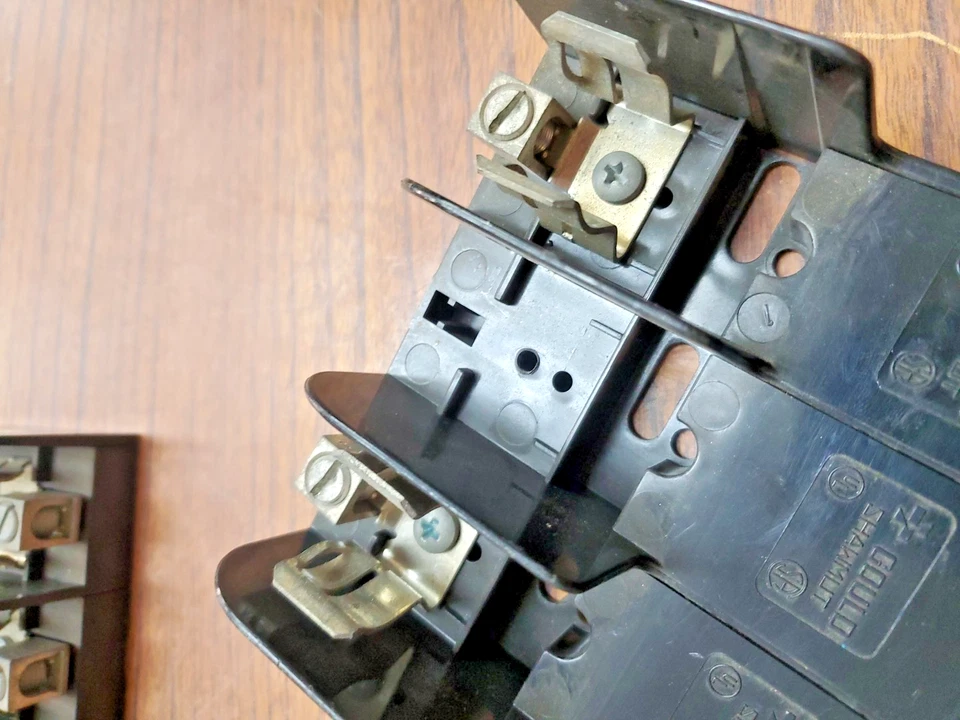 (4-PCS) GOULD SHAWMUT 60603 Fuse Holder 60 Amp 600Vac Class H/K (CX24C) - Image 3 of 4