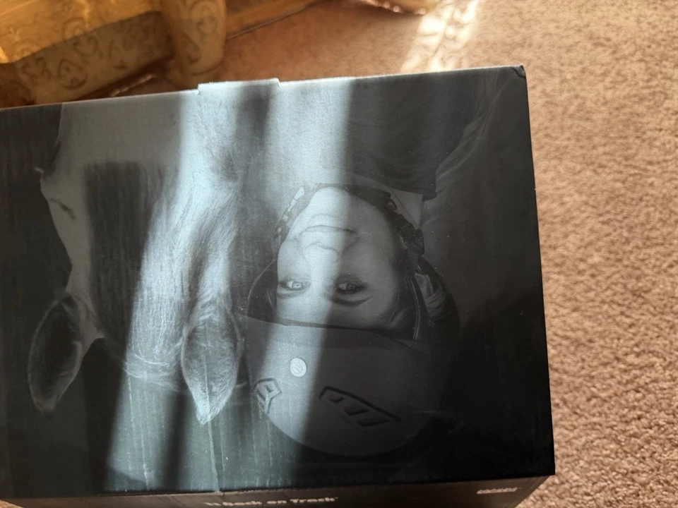 Casco de equitación BACK ON TRACK Lynx Smooth Top negro (492100) Foto 3 de 4