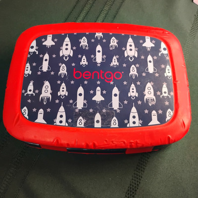 Bentgo Kids Prints Leak-Proof, 5-Compartment Bento-Style Kids Lunch Box ROCKET S