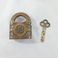Antique Yale Towne Brass Padlock Lock Clover Design USA with Key Original VTG